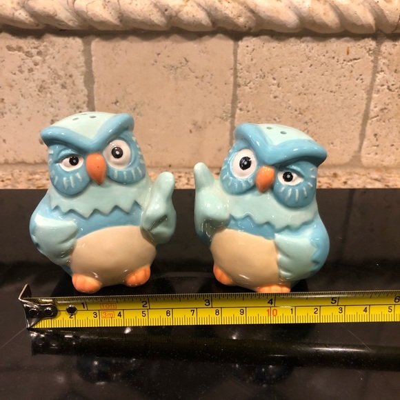 Owls Salt and pepper shakers. - Picture 3 of 4